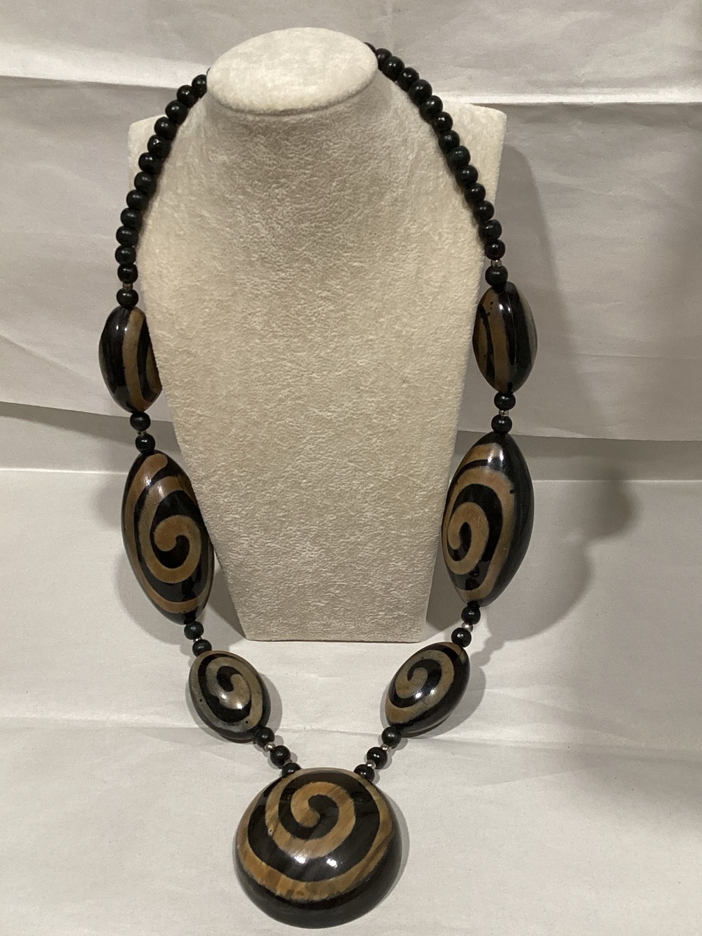 Spiral Accent Black & Brown Beaded Necklace